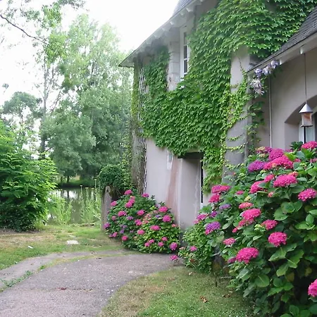 Bed & Breakfast Domaine Des Etangs De Bois Robert Bécon-les-Granits